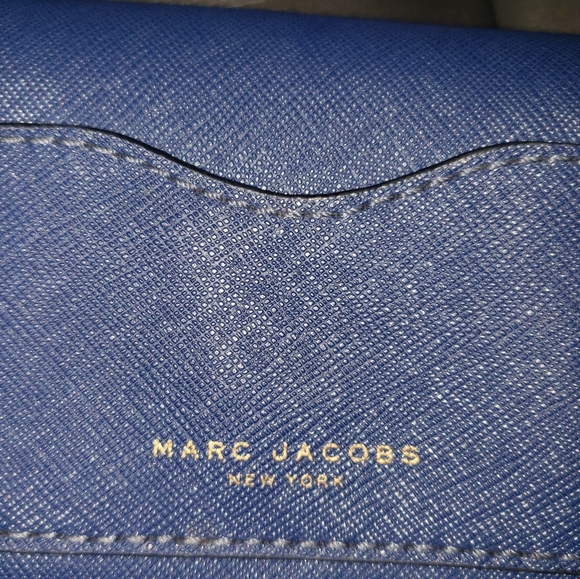 MARC JACOBS KEY CHAIN COIN PURSE PRE- LOVED. - Picture 3 of 7
